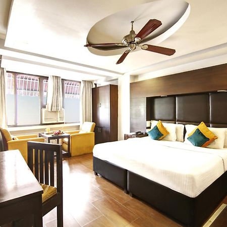 ดฮเทล บีบี พาเลซ Hotel เดลี ภายนอก รูปภาพ