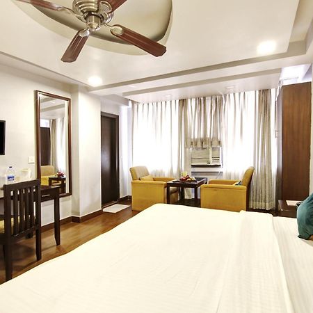 ดฮเทล บีบี พาเลซ Hotel เดลี ภายนอก รูปภาพ