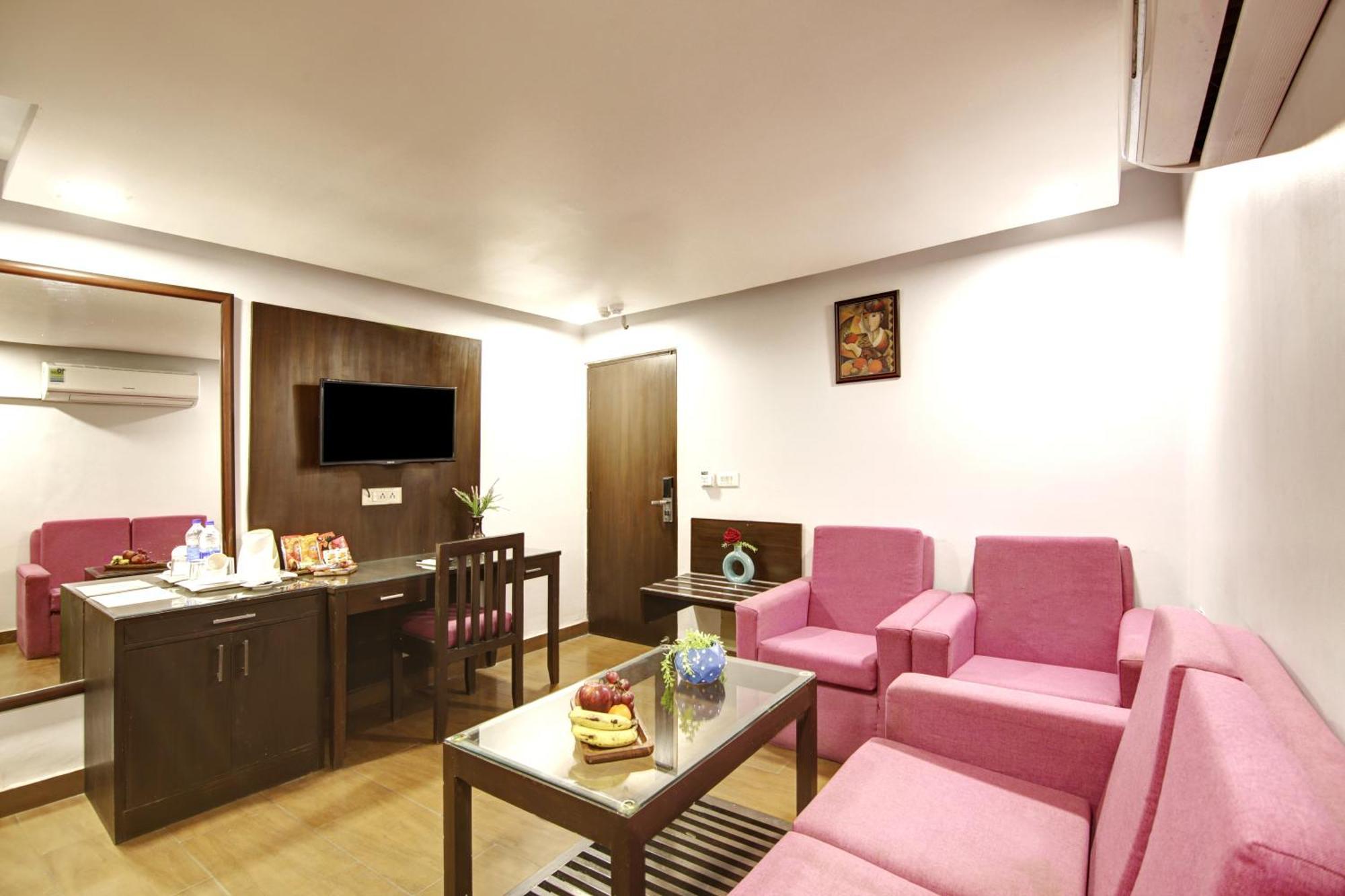 ดฮเทล บีบี พาเลซ Hotel เดลี ภายนอก รูปภาพ