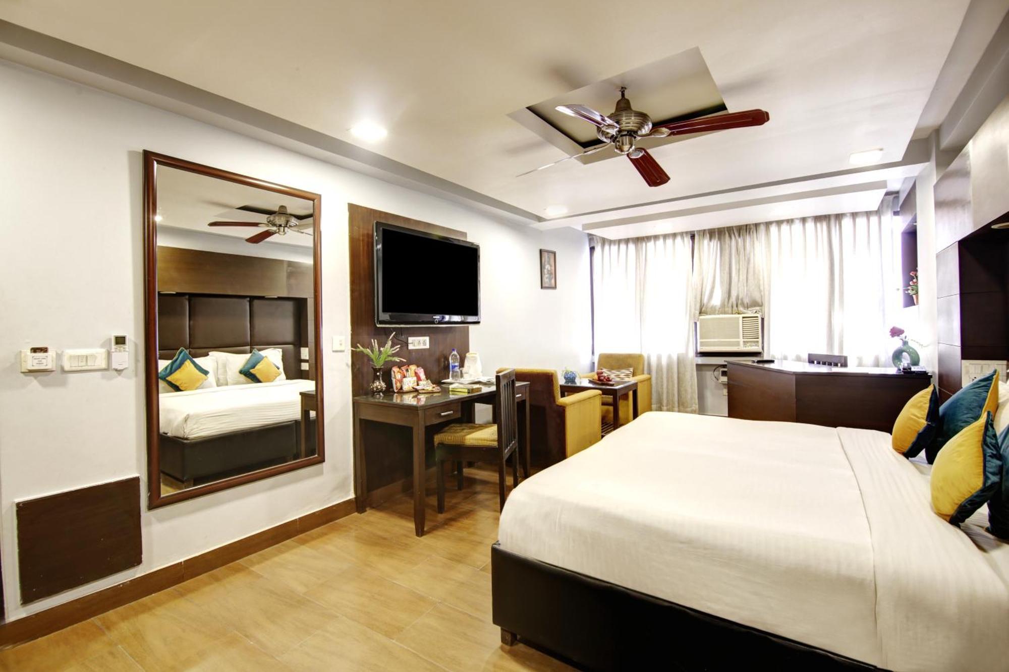 ดฮเทล บีบี พาเลซ Hotel เดลี ภายนอก รูปภาพ
