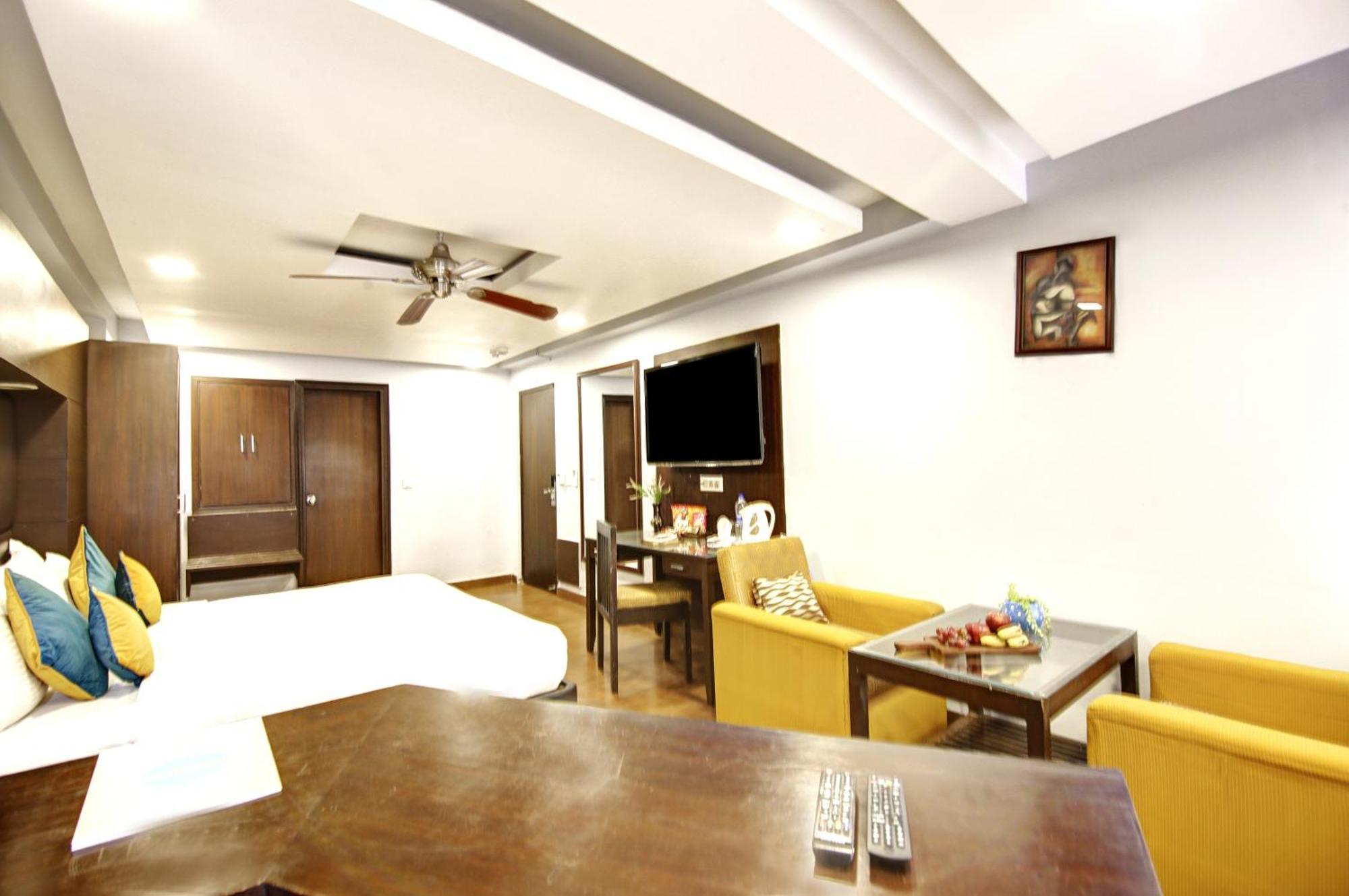 ดฮเทล บีบี พาเลซ Hotel เดลี ภายนอก รูปภาพ