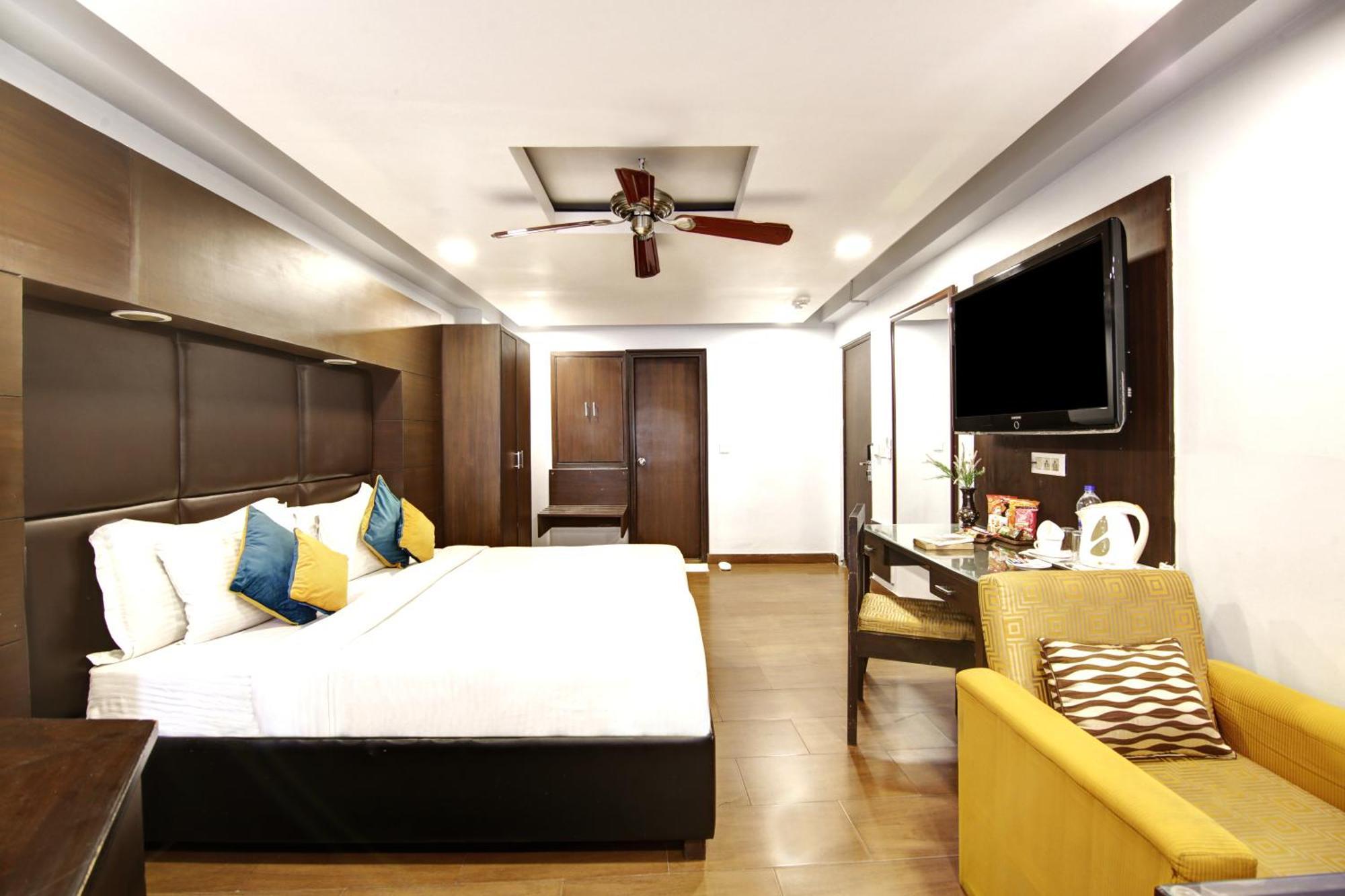 ดฮเทล บีบี พาเลซ Hotel เดลี ภายนอก รูปภาพ
